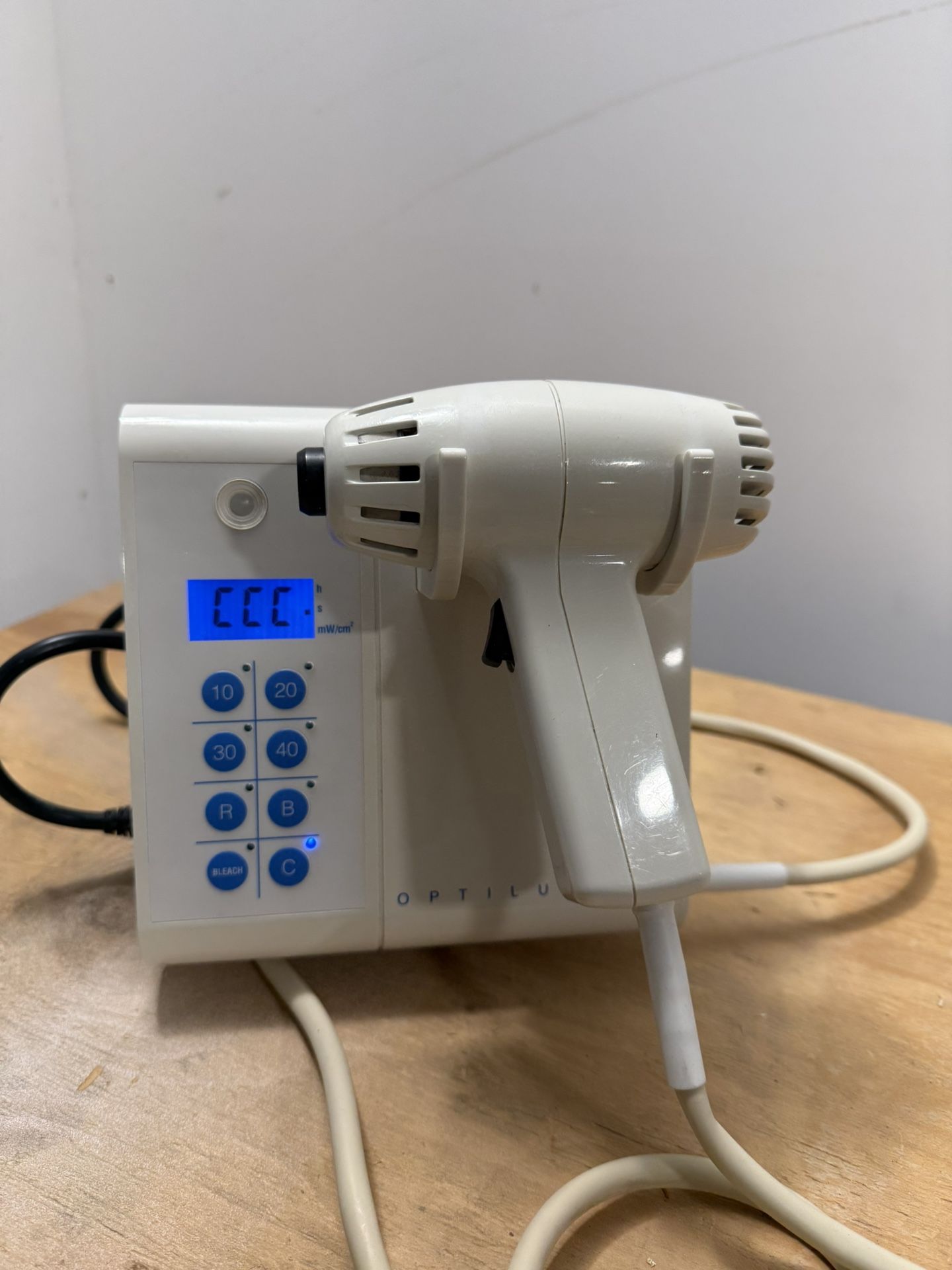 Dental Curing Light. Demetron 501