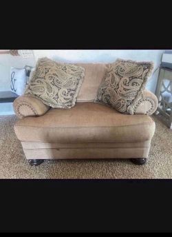 Loveseat $100