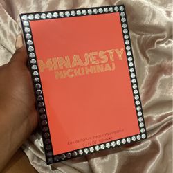 Nicki Minaj Minajesty Perfume 