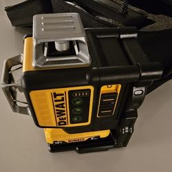 Dewalt laser level 3-Way with battery and charger New 