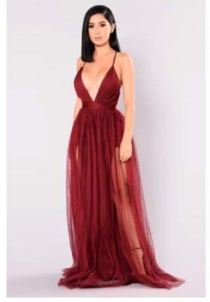 Burgundy NWOT Formal Long Evening Gown Dress