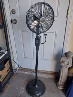 10" VINTAGE FAN EXCELLENT WORKING CONDITION