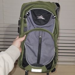 High Sierra Hiking Backpack With Bladder