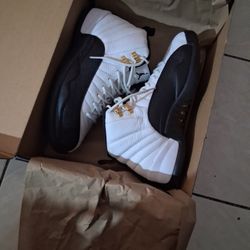 JORDAN RETRO 12.     Sz 9.5 Mens
