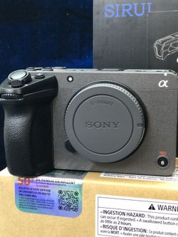 Sony FX30 Digital Cinema Camera (body)