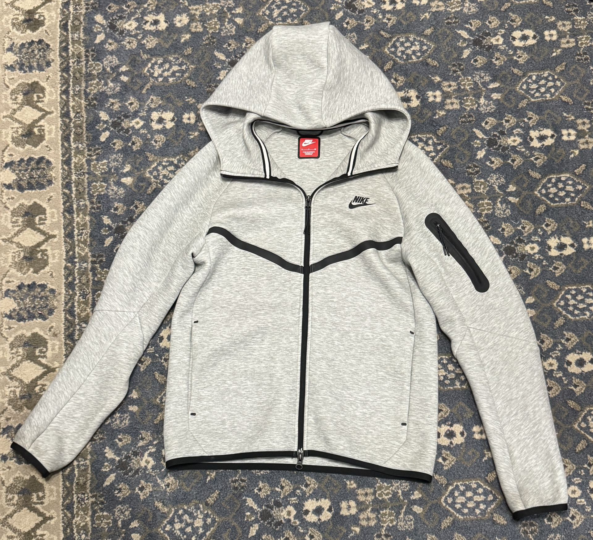 Nike Tech Fleece In Grey, Brand New, 100% Authentic Size Smll