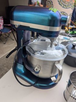 7Q KitchenAid Professional Stand Mixer & Attachments