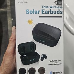 Case Logic True Wireless Solar Earbuds Sealed Brand New