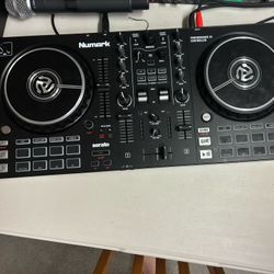 Numark MixTrack ProFX