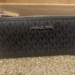 Micheal Kors Wallet 