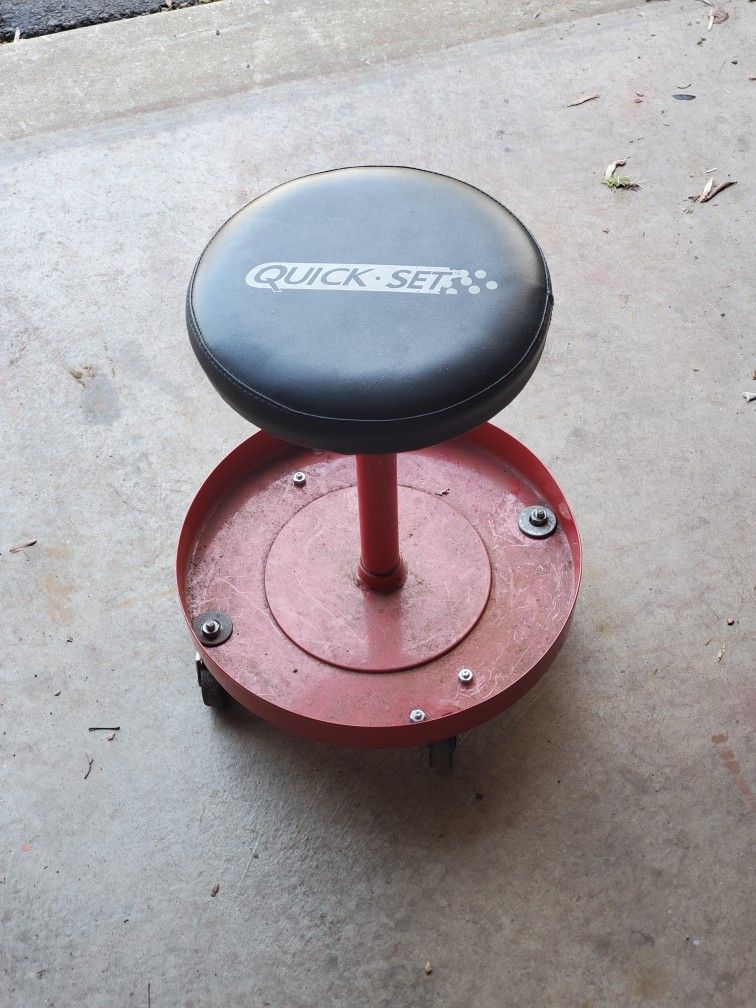 Mechanics Rolling Seat