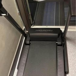 Treadmill Like New With Bluetooth 