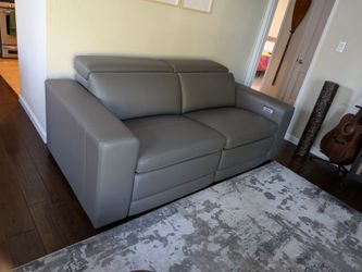 Leather sofa/loveseat set