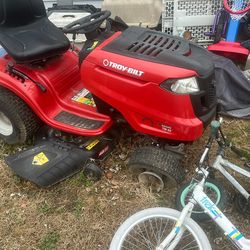Troy  Bilt 150$