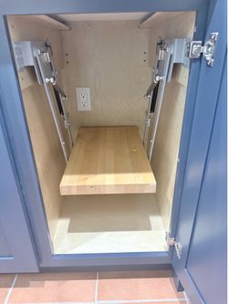 Rev a Shelf - Heavy Duty Mixer Lift w/ Shelf