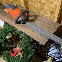 Husqvarna Hedge Trimmer 