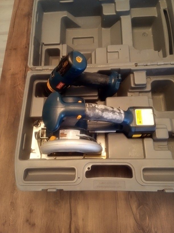 14.4 V Ryobi drill and saw set (Includes One Battery And Case)