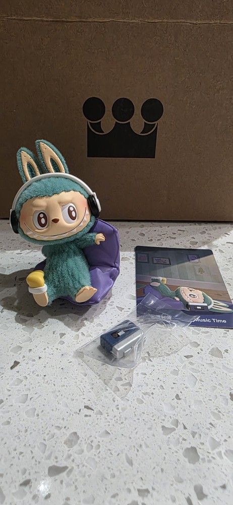 Labubu 1:00 AM The Monsters "Music Time"