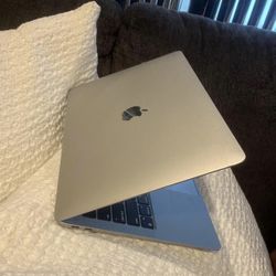 Like New 2020 13” MacBook Air M1 