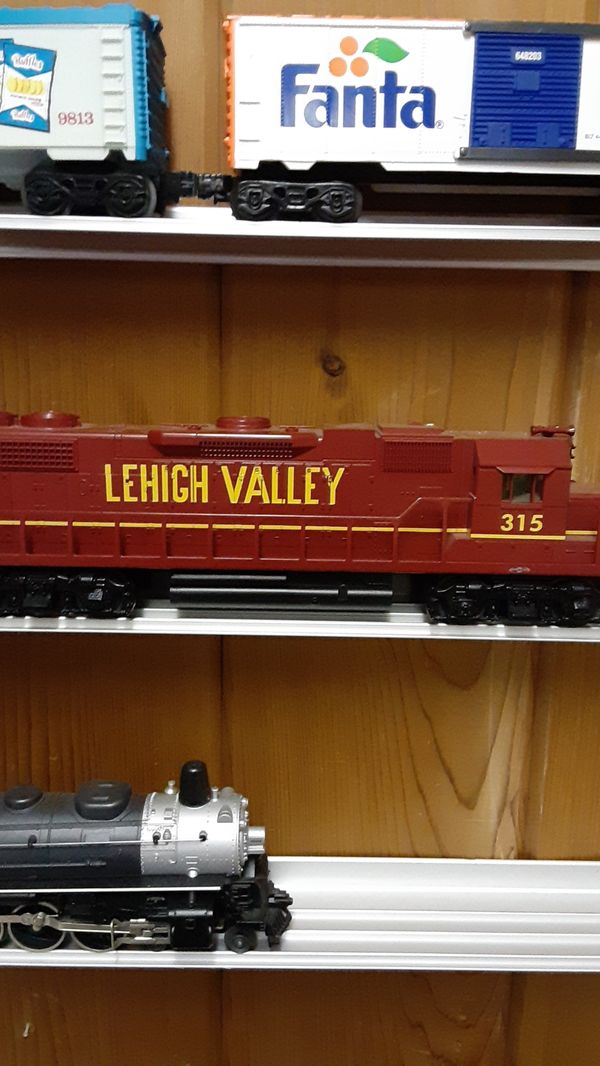 Williams trains GP38 o scale train for Sale in Chicago, IL OfferUp