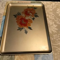 Server tray...