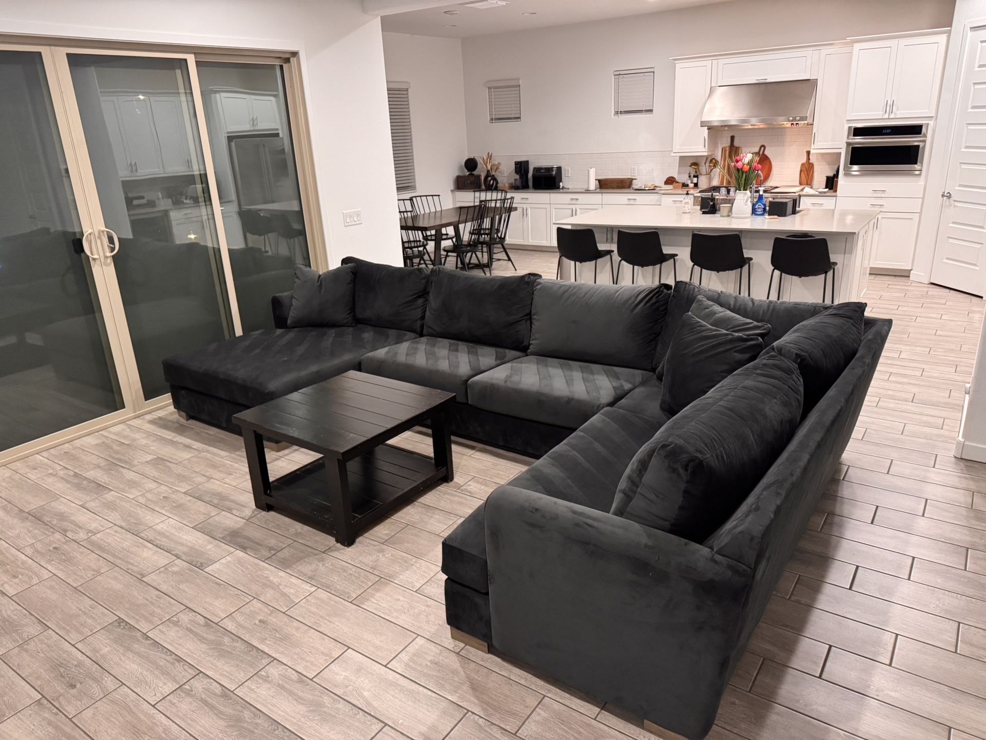 Living Spaces Couch Sofa Chaise Sectional