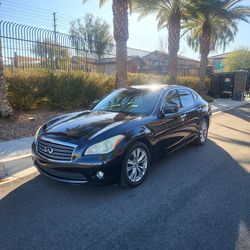 2012 Infiniti M37