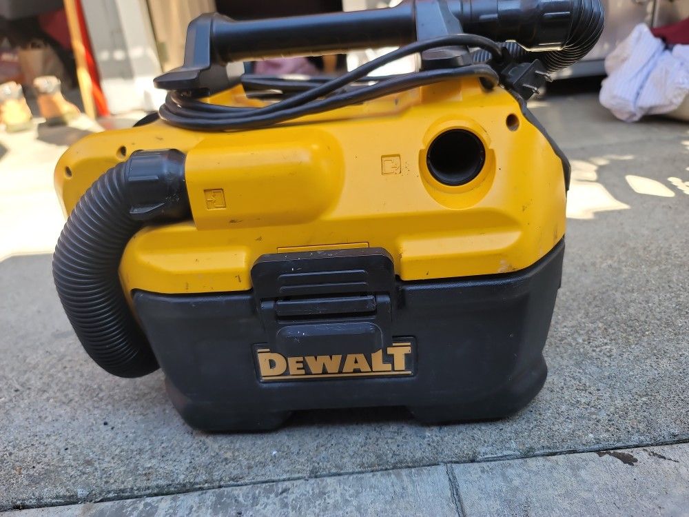 Vacuum Dewalt 