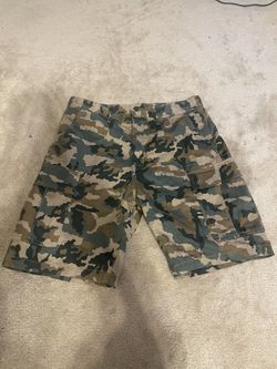 camouflage cargo shorts