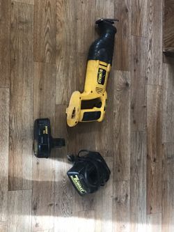 Yellow Reciprocating Saw With Battery And Charger