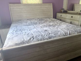 King size bedroom set