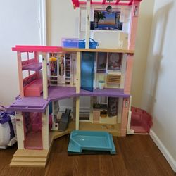 Barbie House And Dolls 
