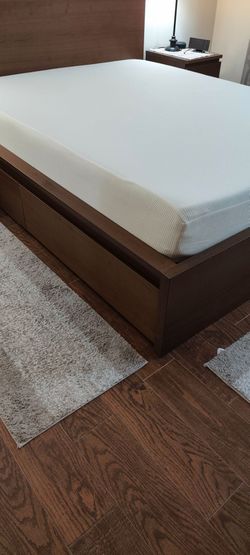 Queen memory foam mattress