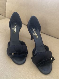 Chanel Shoes in perfect condition size 39.5 Paid $1250and purchased in Europe. 