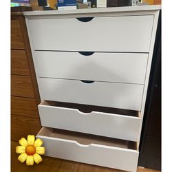 Dresser No Knobs 