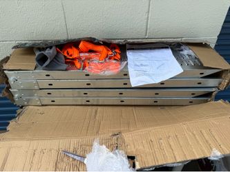 Pair of 750lb Capacity Folding Aluminum Ramps