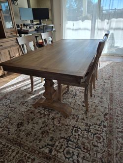 Dining Table & Chairs