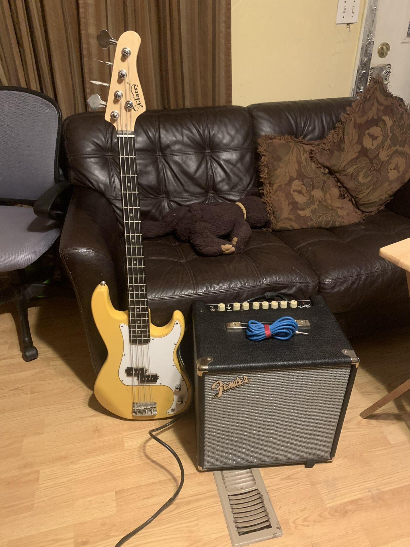 Glary Four String Bass Guitar Combo Pack 