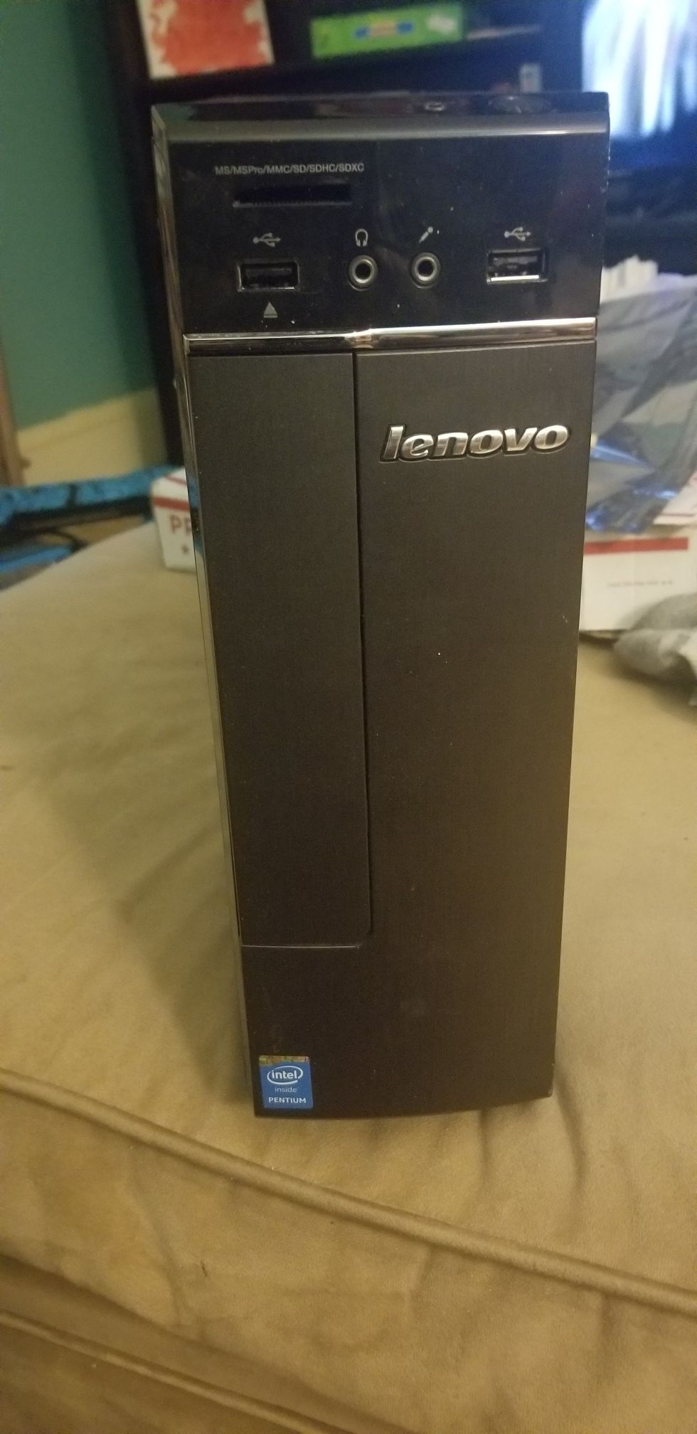 Lenovo Ideacentre 300s desktop computer