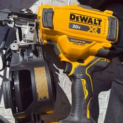 20V MAX Lithium-Ion 15-Degree Electric Cordless Roofing Nailer with (1) Battery Pack and Charger** Battery included on this deal is a 5hr battery**