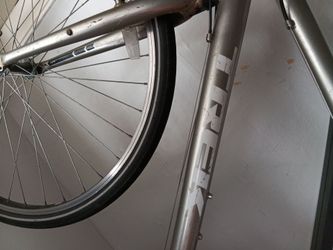 TREK BIKE