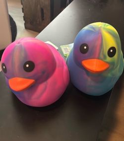 Squeeezy ducks
