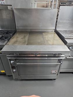 Jade Commerciale Range with convection Oven