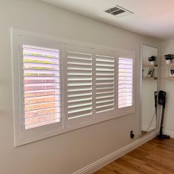 Interior Wood Shutters- Custom, Plantation, Professional Installation, Licensed Company, Window Treatments & Coverings, Persianas De Madera, Espanol