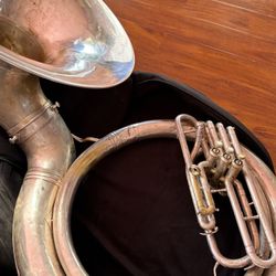 King Sousaphone 2350 W