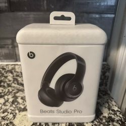 Beats Studio Pro Wireless Headphones - Black