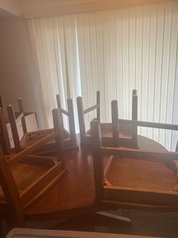 Dinnette table