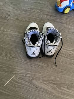 Jordan’s Size 10 Men Shoe For Sell Only Wore A Few Times 