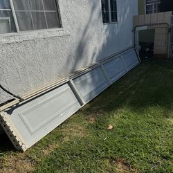 Garage door /Puerta para garage