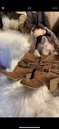 Naughty Monkey from The Buckle